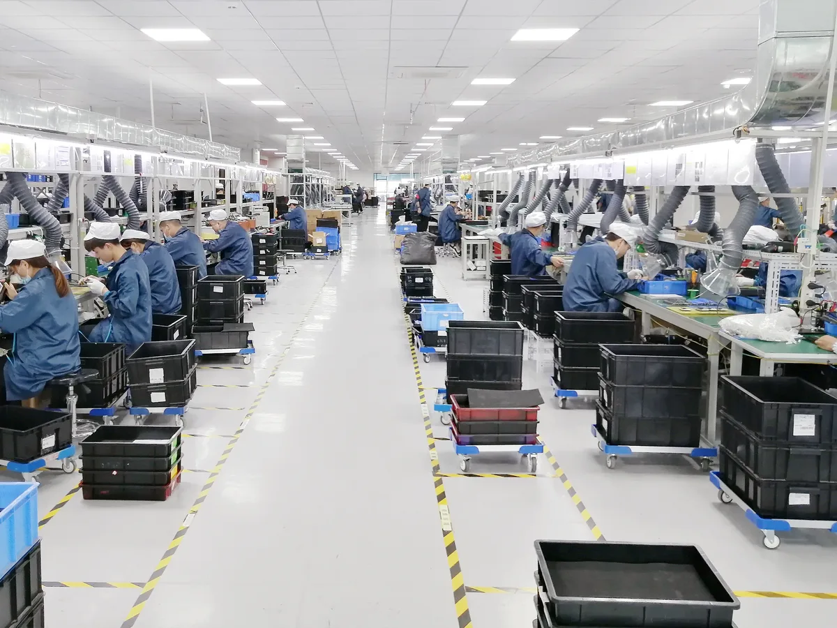 JK BMS 1–2A with HEAT for 12V/24V Storage — production line