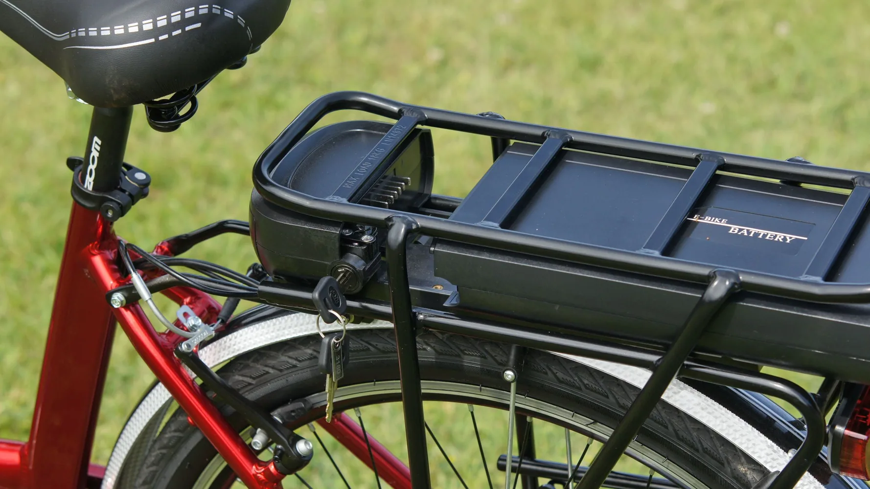 E-bike battery pack mounted on a rear rack